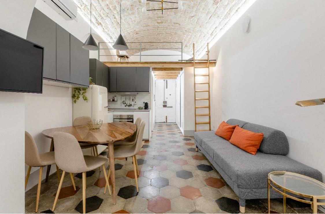 Nice Downtown Loft Apartment โรม ภายนอก รูปภาพ